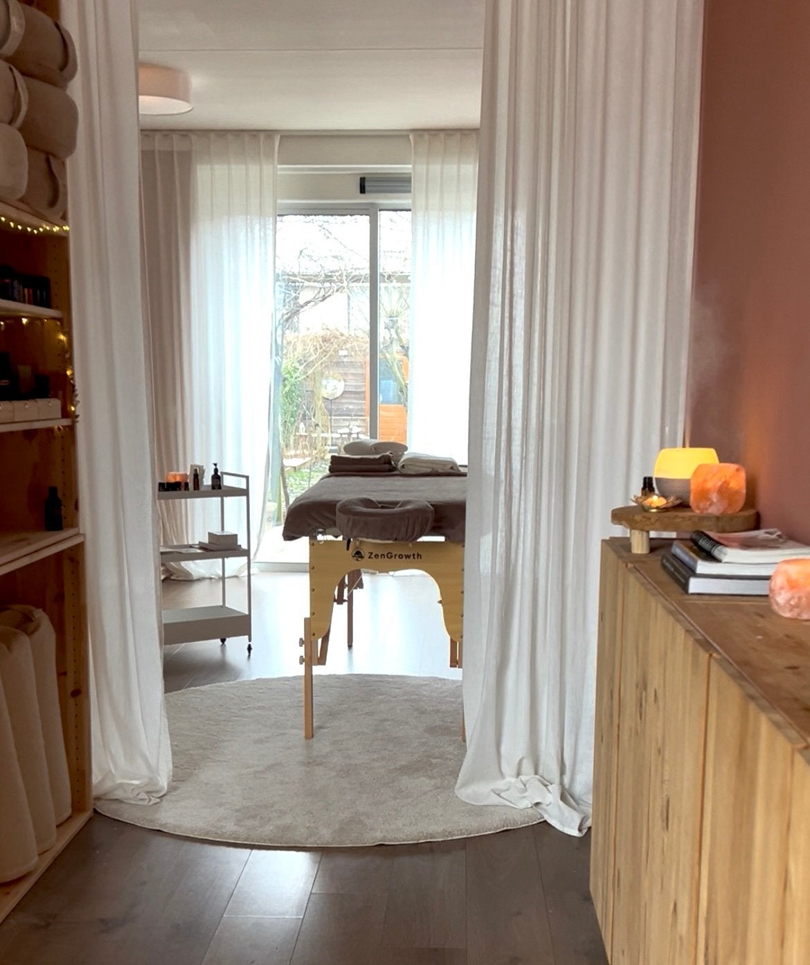 Massagetafel zengrowth, Ophalen, Zo goed als nieuw, Yogamat