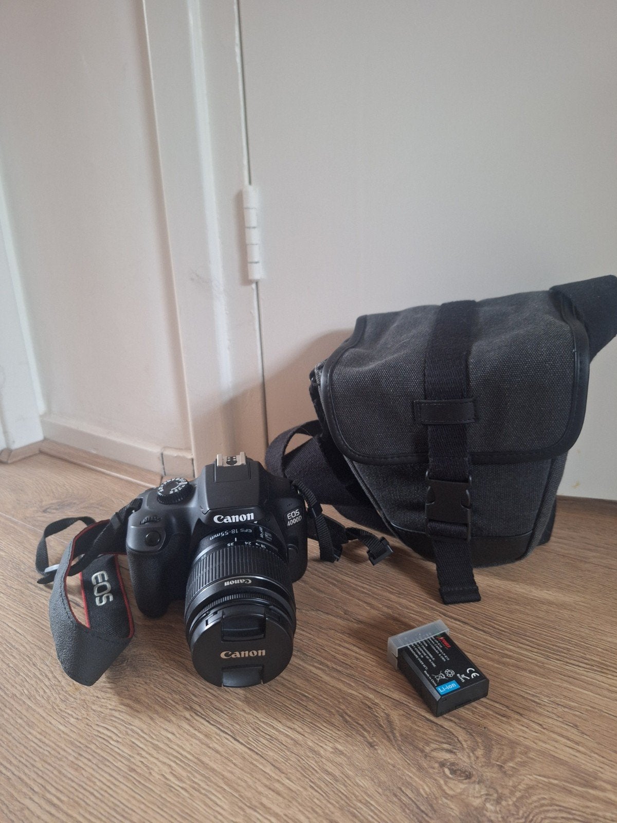 Canon EOS 4000d DSLR + 18-55mm lens, Spiegelreflex, Beeldstabilisatie, Canon, 18 megapixels