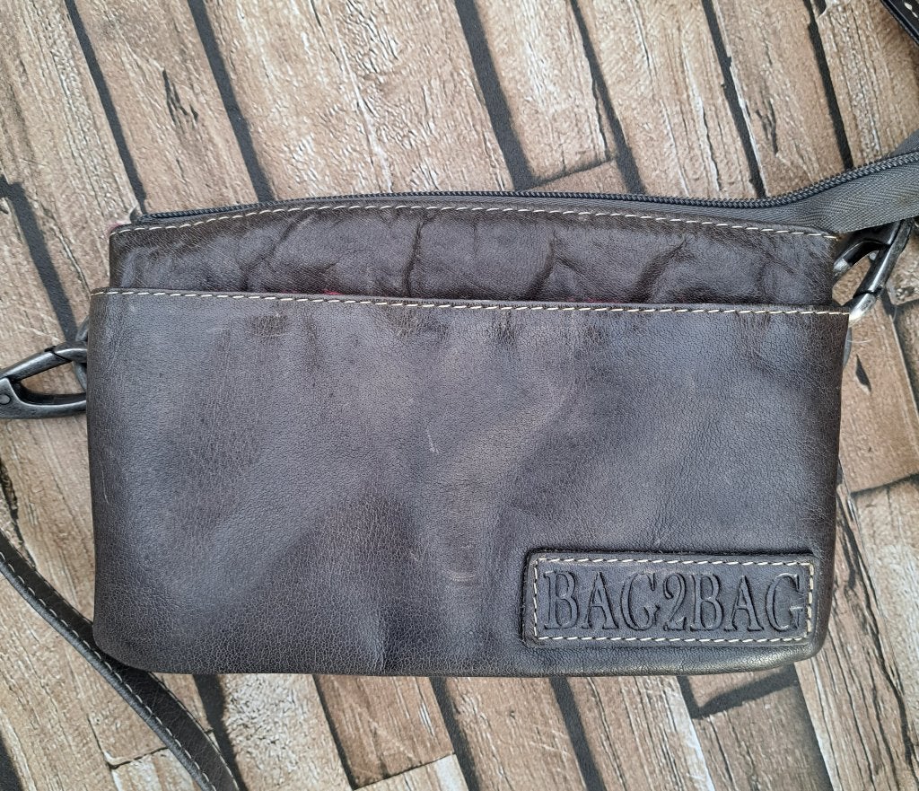 BAG2BAG- taupe lederen crossbody tasje, Bruin, Verzenden, Schoudertasje, Zo goed als nieuw