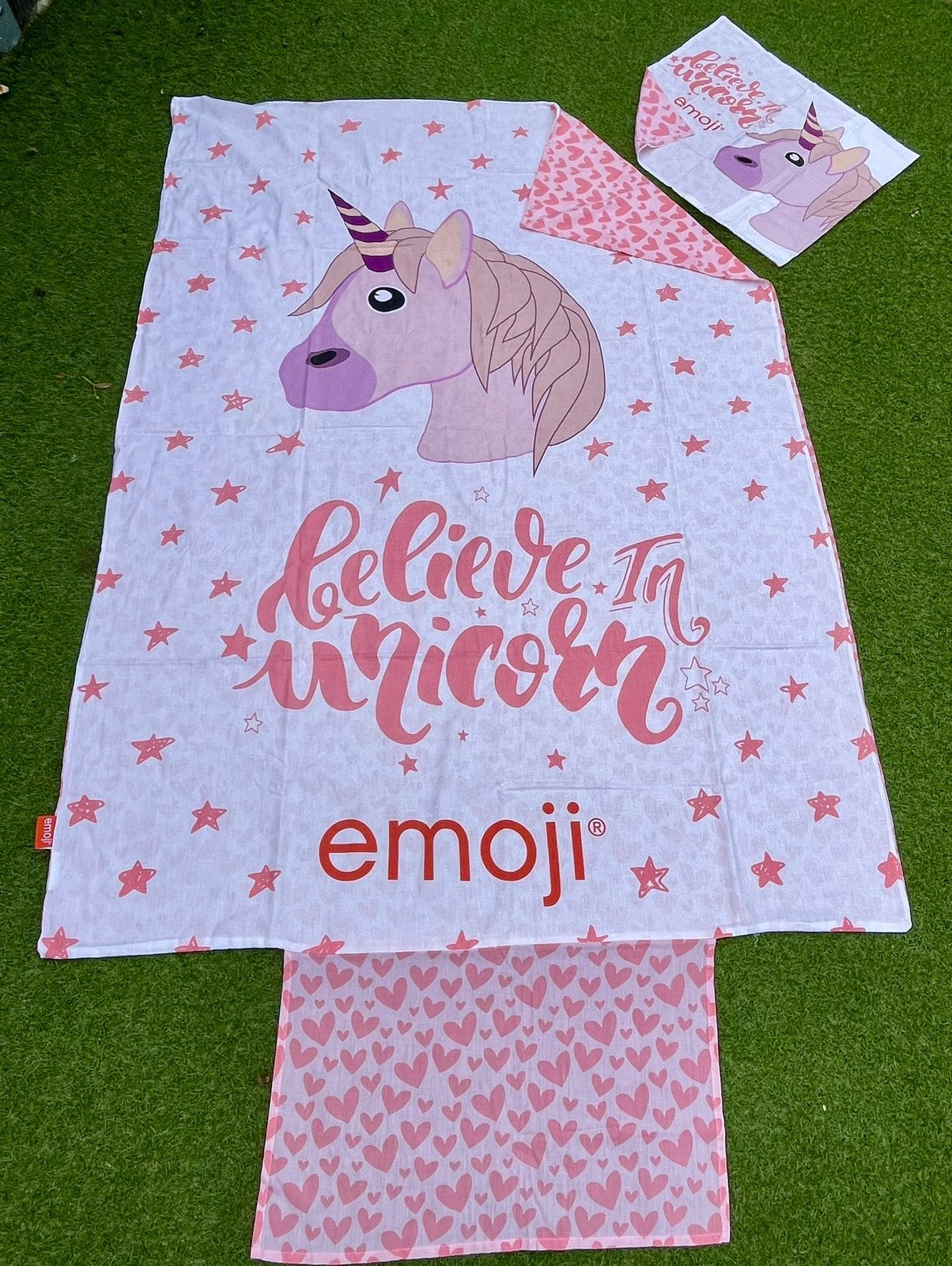 TE KOOP: dekbedovertrek van emoji unicorn / eenhoorn ZGAN, Kinderen en Baby's, Kinderkamer | Beddengoed, Meisje, Wasbaar, Ophalen of Verzenden