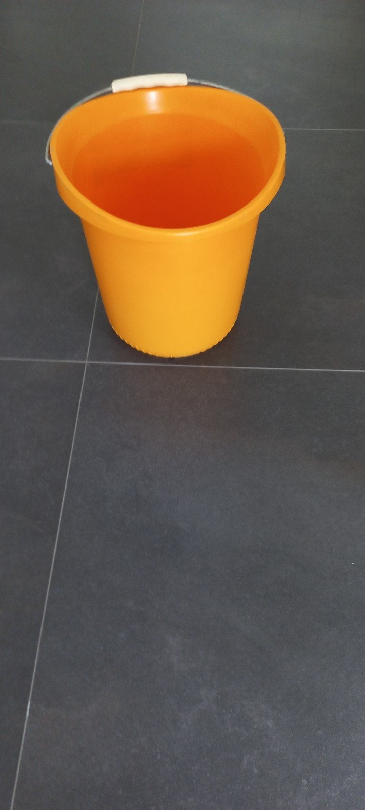 Oranje emmer met zeefinzet - Lux, Ophalen of Verzenden, Gebruikt, Kunststof, Met handgreep