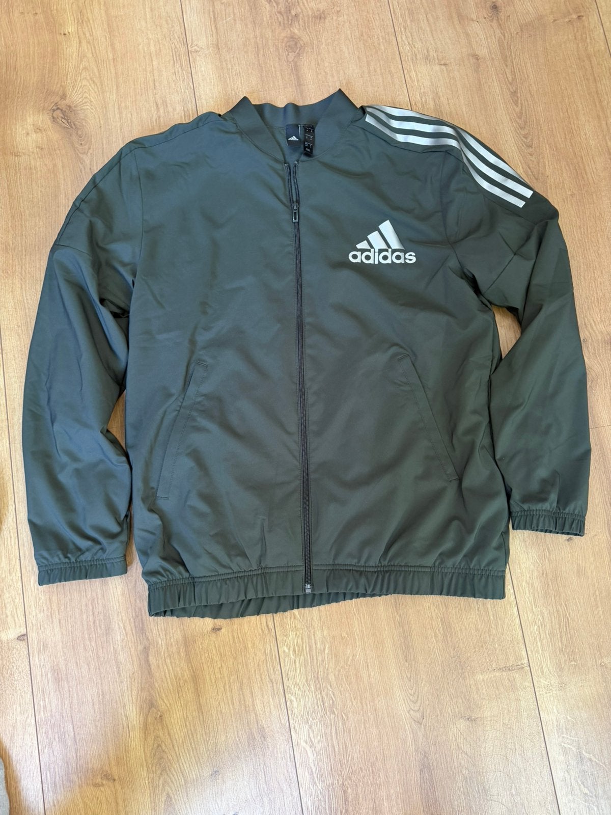 Nieuwe adidas vest dames, Ophalen of Verzenden, Zo goed als nieuw, Groen