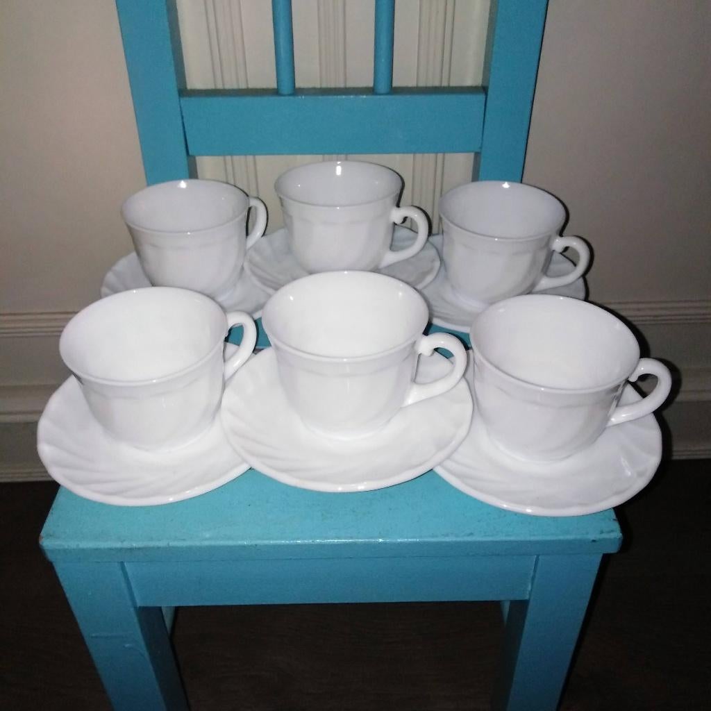 Arcopal Opaline Swirl kop en schotels set van 6 stuks, Huis en Inrichting, Keuken | Servies, Ophalen, Gebruikt, Glas, Overige stijlen