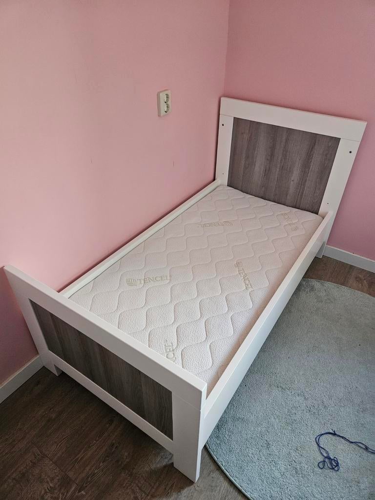 Meegroeibed Stresa Interbaby 140x70, Kinderen en Baby's, Kinderkamer | Bedden, Zo goed als nieuw, 140 tot 160 cm, 70 tot 85 cm