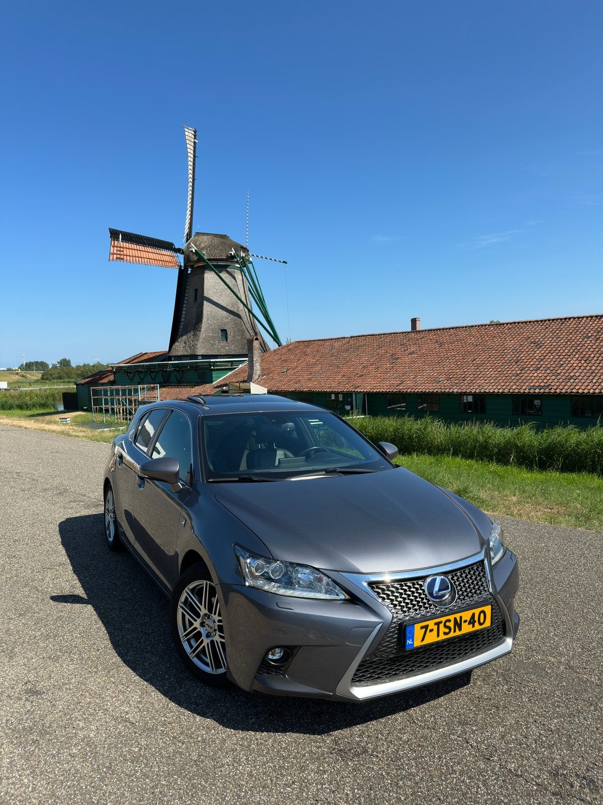 Lexus CT 200h F Sport | Schuifdak | Mark Levinson *BOMVOL*, Auto's, Lexus, 136 pk, Zwart, 4 cilinders, 75 €/maand