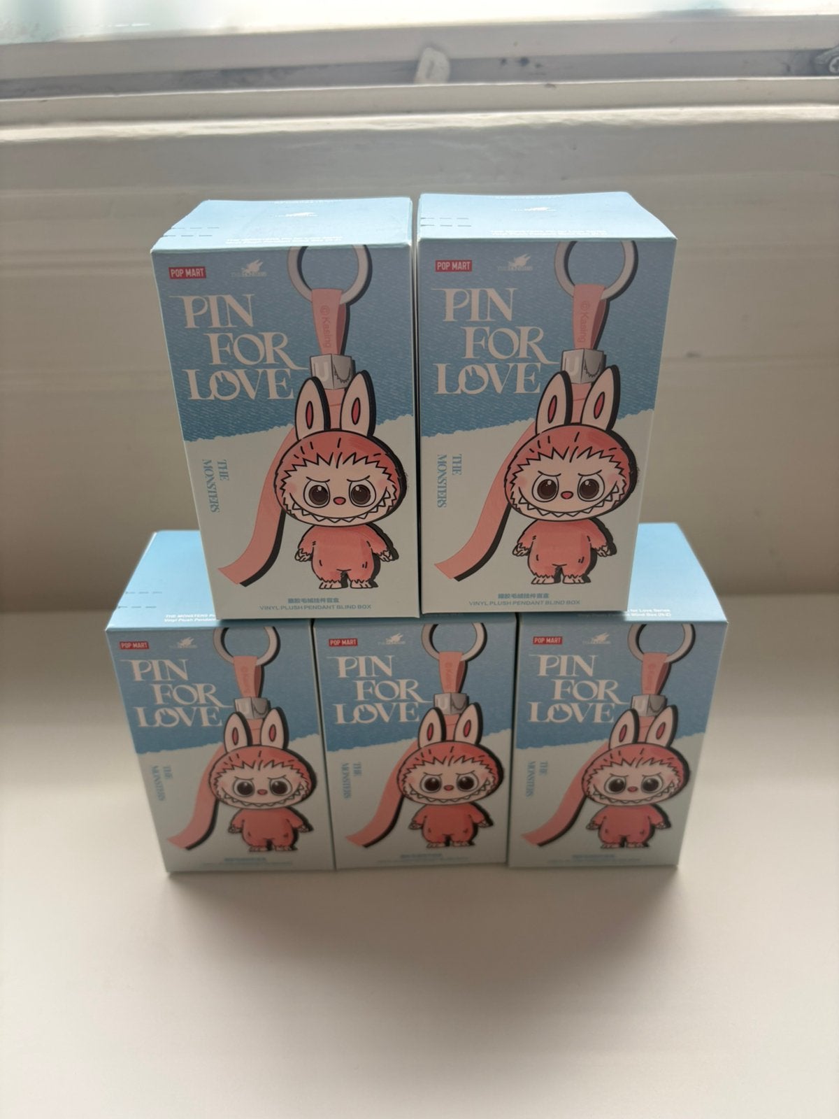 Pop Mart Labubu Pin For Love N-Z 5x, Verzamelen, Poppetjes en Figuurtjes, Pop mart, Nieuw, Pop mart, Pop mart