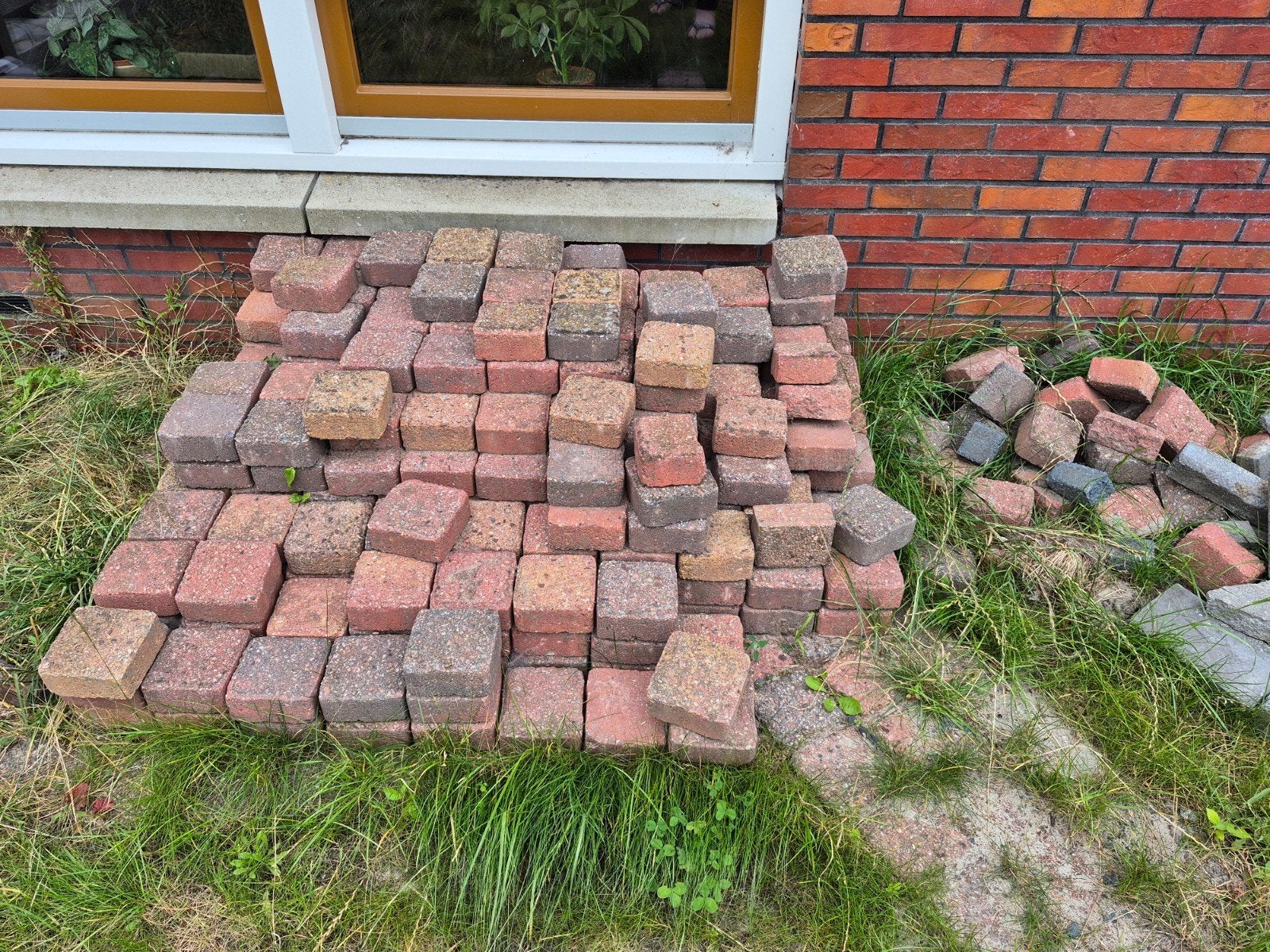 Gratis waaltjes, Tuin en Terras, Ophalen, Gebruikt, Beton, Klinkers