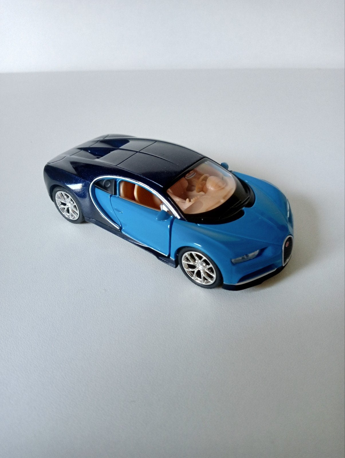 Bugatti Chiron modelauto - Blauw/Zwart - is nieuw uniek,, Ophalen of Verzenden, Nieuw, Auto, Overige merken