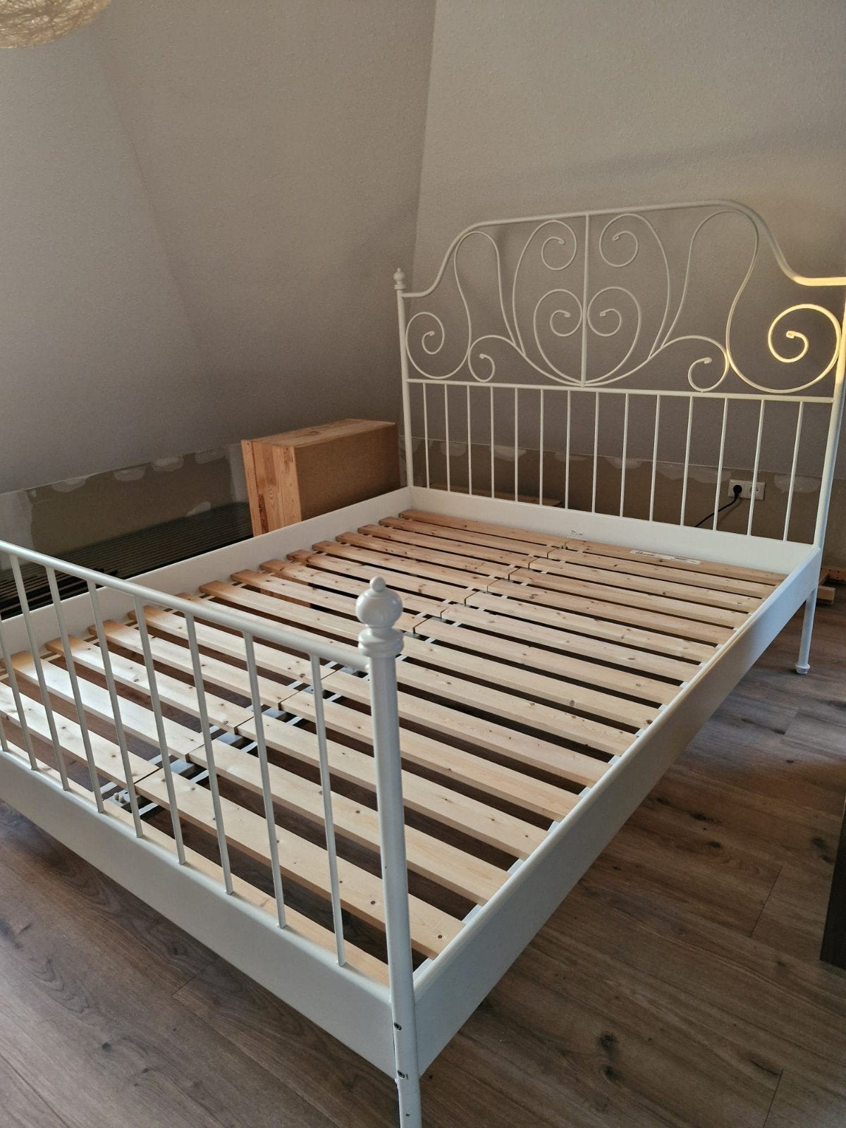 Ikea LEIRVIK bedframe, 160x200 cm wit metaal, Huis en Inrichting, Ophalen, Gebruikt, Wit, Tweepersoons