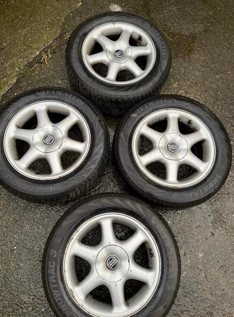 Zeldzame Volvo 850 Cetus velgen met Vredestein winterbanden, Ophalen of Verzenden, Gebruikt
