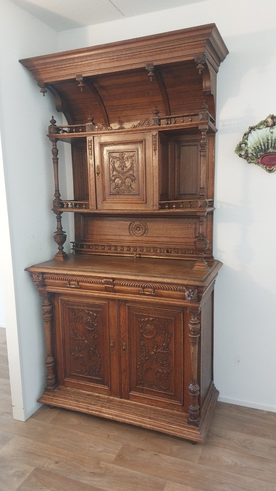 Hoge mooie antieke kast, Antiek en Kunst, Ophalen