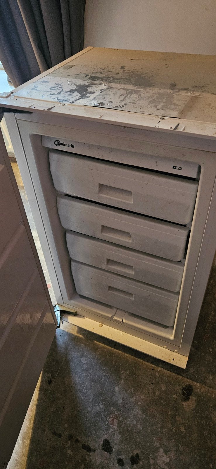 Vriezer inbouw Bauknecht, Witgoed en Apparatuur, Vriezers en Diepvrieskisten, Ophalen, Gebruikt, Inbouw, Vrieskast