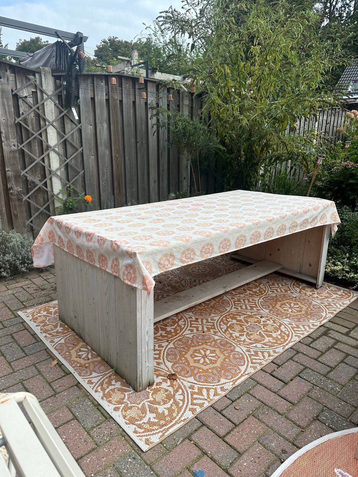 Tuintafel / hobbytafel met mogelijk 6 krukken, Ophalen, Gebruikt, Rechthoekig, Hout