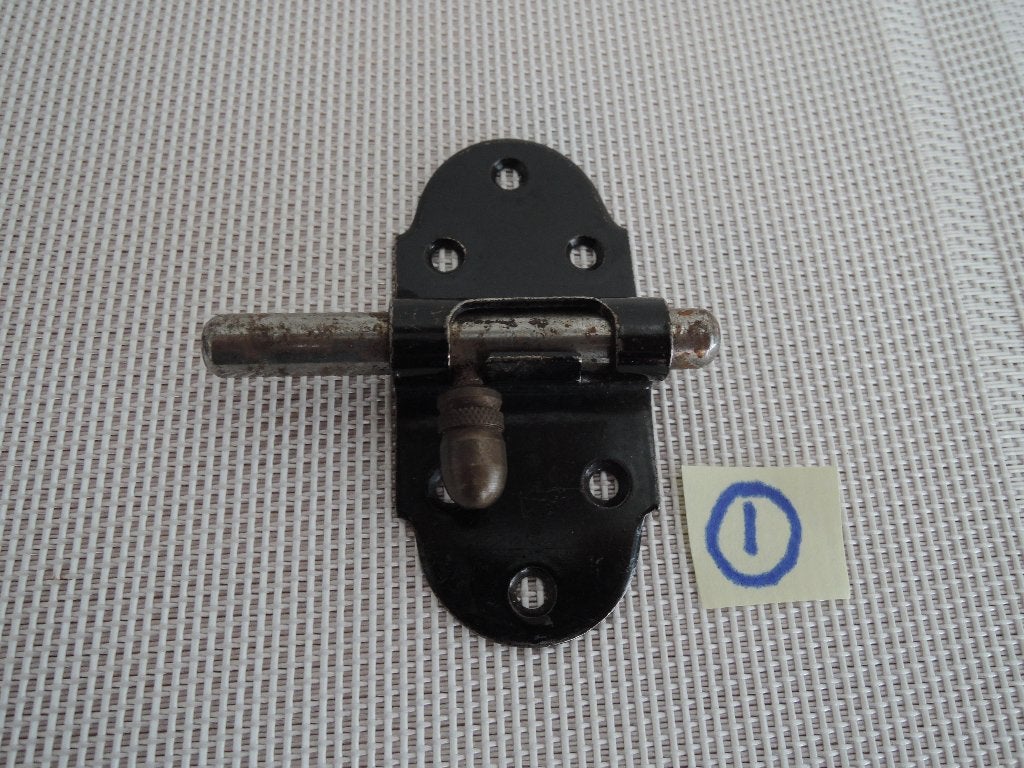 Ouderwets zwart schuifslotje (1), Doe-het-zelf en Verbouw, Hang- en Sluitwerk, Ophalen of Verzenden, Zo goed als nieuw, IJzer
