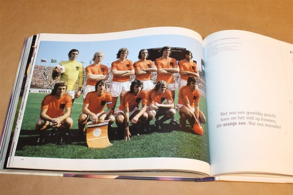 Willem de Voetballer — Portret van de Voetballe, Coach..., Ophalen of Verzenden, Gelezen, Watersport en Hengelsport