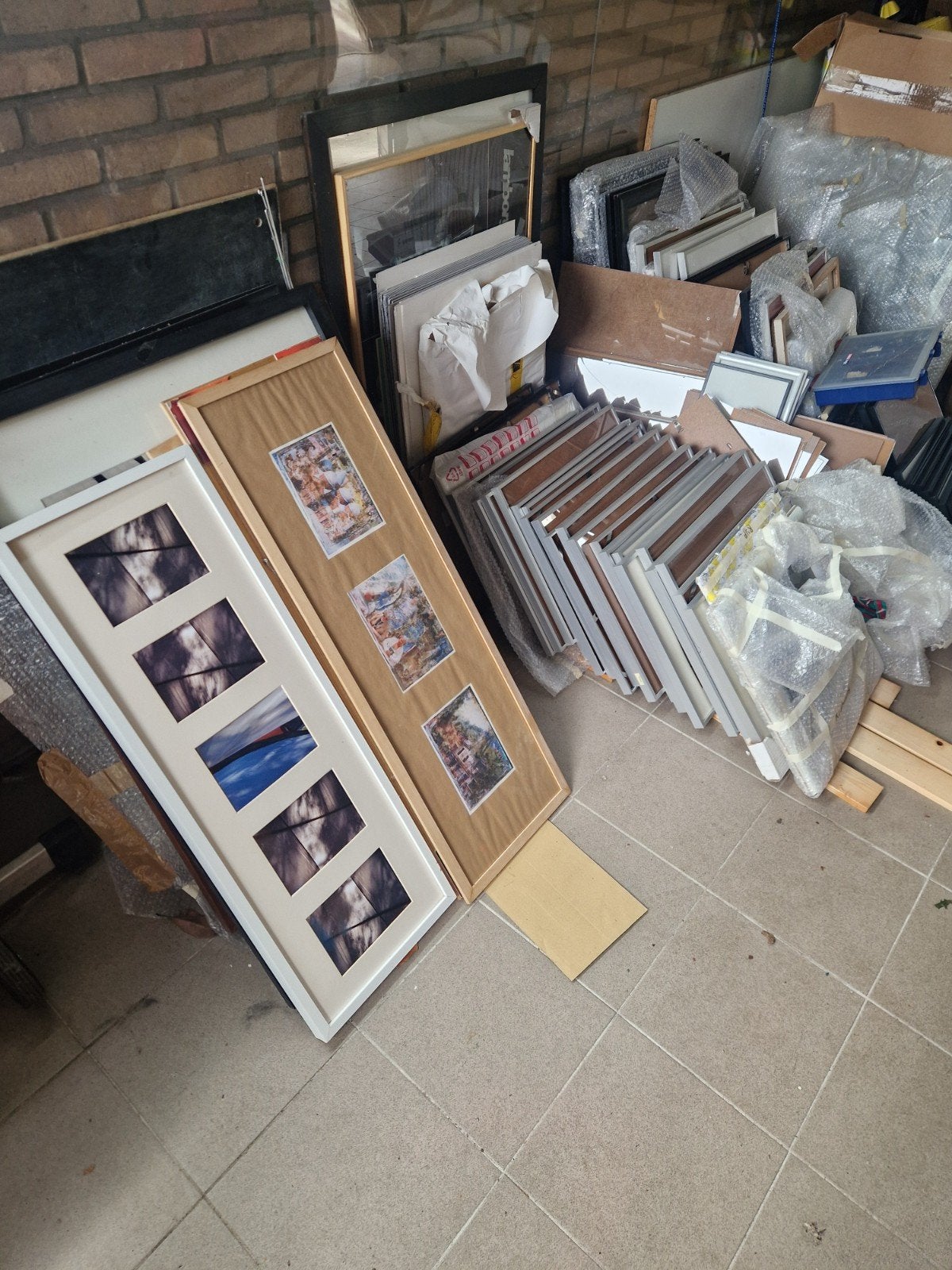 Partij grote fotolijsten hout en metaal TEAB, Ophalen