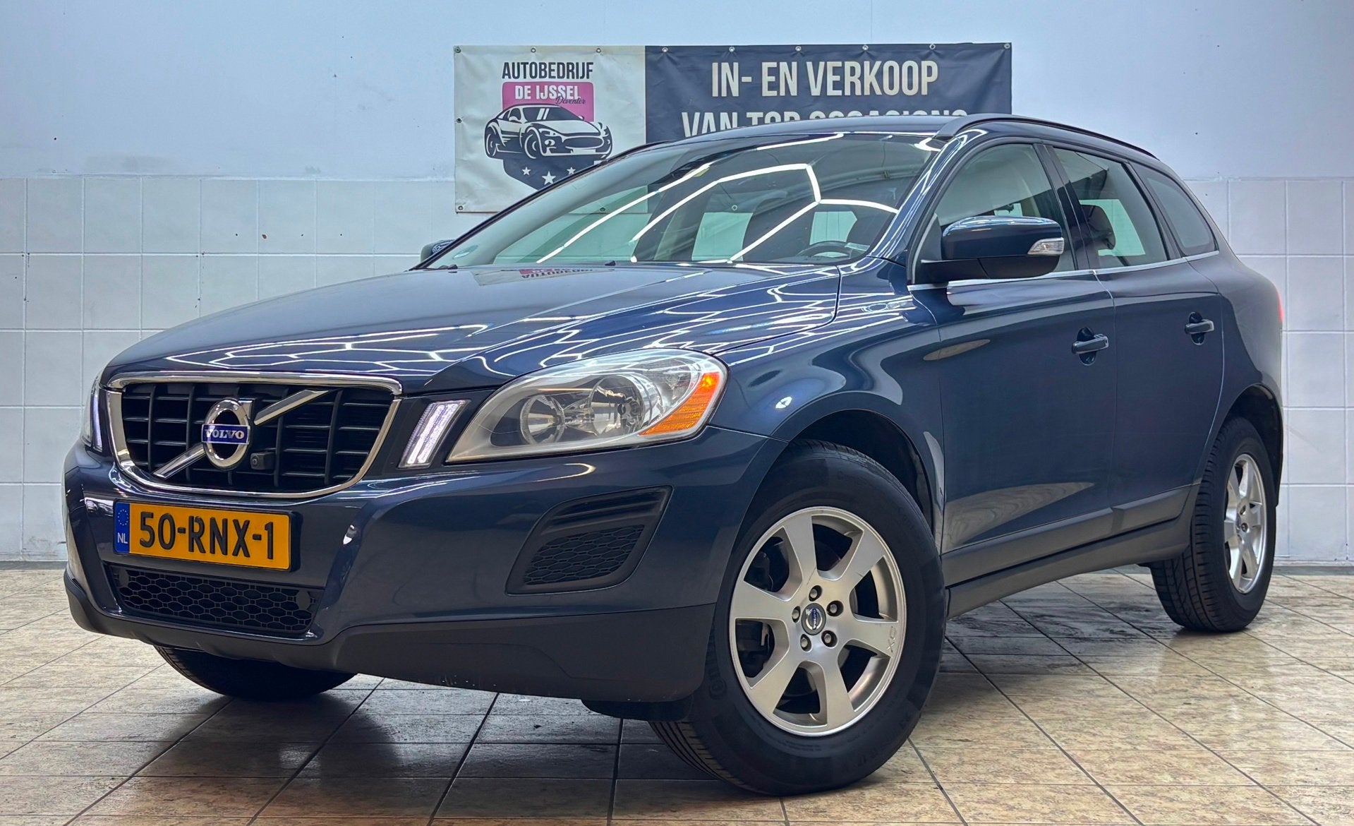 Volvo XC60 2.0 T5 Momentum/ 1STE EIGENAAR / Dealer O.H, Auto's, Volvo, 4 cilinders, Blauw, Leder en Stof, Origineel Nederlands