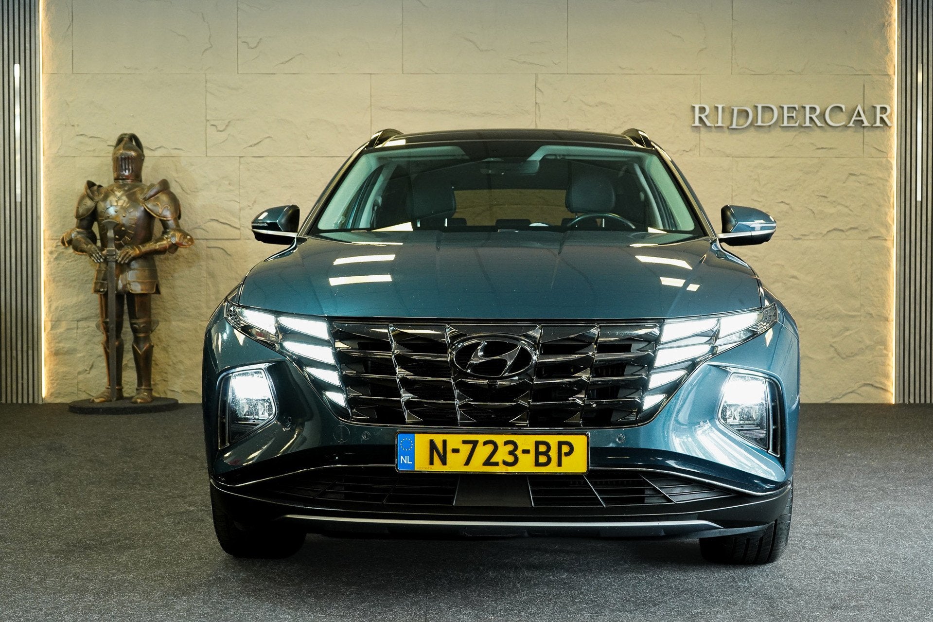 Hyundai Tucson 1.6 T-GDI HEV Premium Sky|GARANTIE|PANO|NAP|1, Auto's, Dealer onderhouden, Gebruikt, Euro 6, 4 cilinders