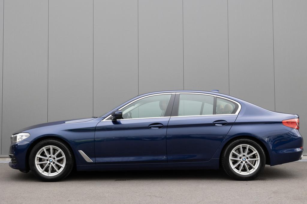 BMW 5 Serie 520d | NAVI | STOELV | CAMERA | LEDER |, Auto's, Automaat, Achterwielaandrijving, Euro 6, 2000 kg