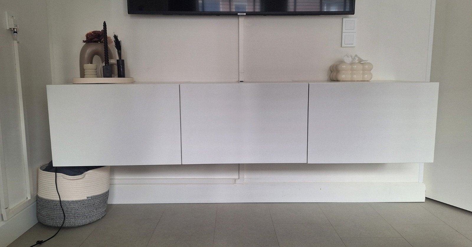 TV-meubel wit (180cm), Ophalen, Overige materialen, Gebruikt, 150 tot 200 cm