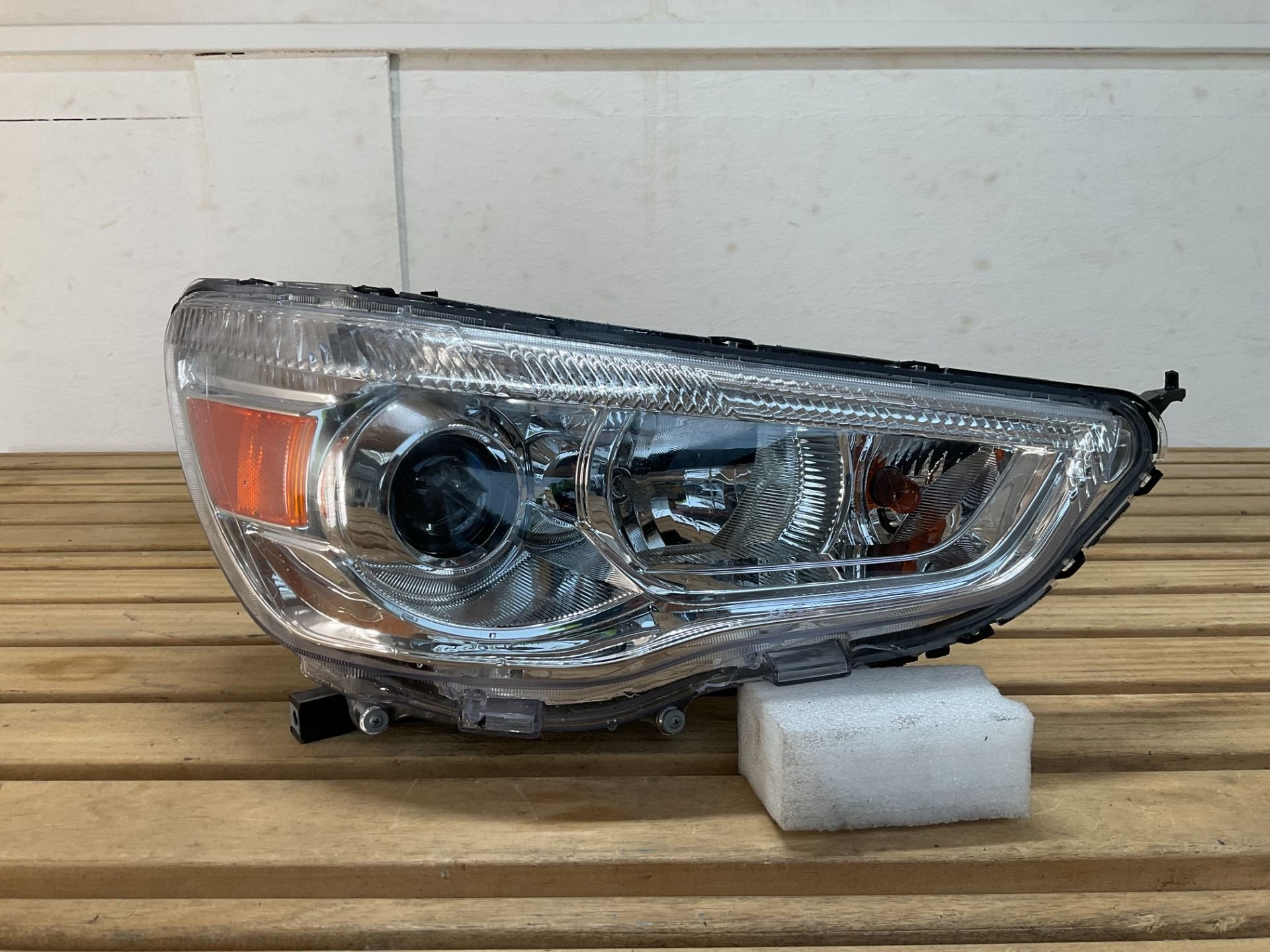 Koplamp Mitsubishi ASX 2141199RLD-EM Rechts B4-356, Info@mitsubishi-motors.com, Gebruikt, Mitsubishi Motors Corporation, Ophalen of Verzenden