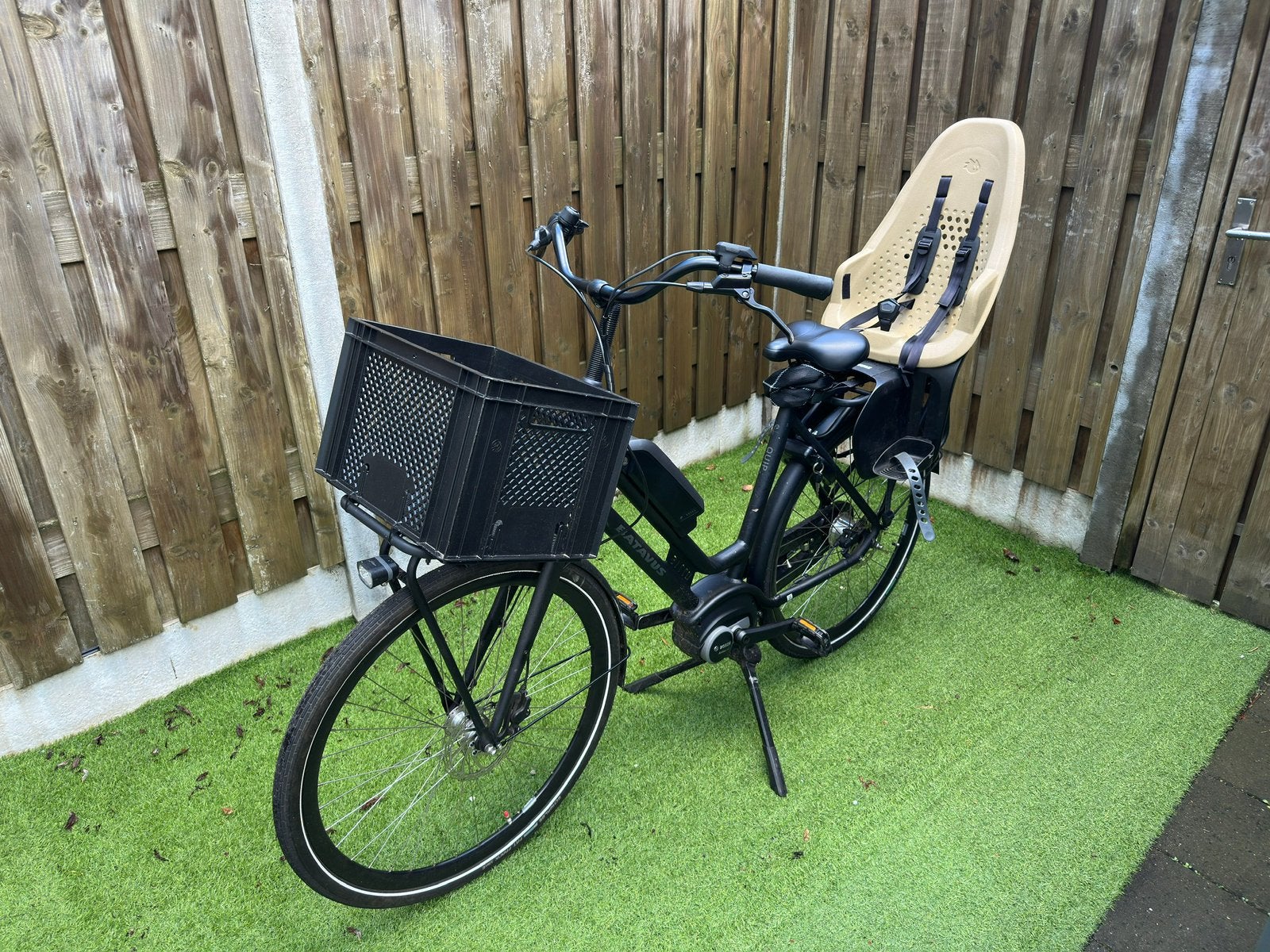 Batavus Quip E-Go 55cm 2024 | 2.293 km | incl. zitje & helm, Fietsen en Brommers, Ophalen, Batavus, Zo goed als nieuw, 50 km per accu of meer