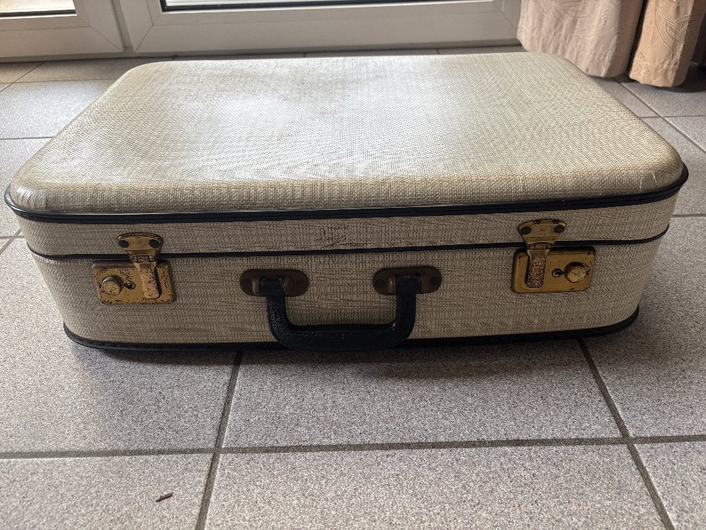 Vintage gebroken witte koffer, Ophalen, Gebruikt