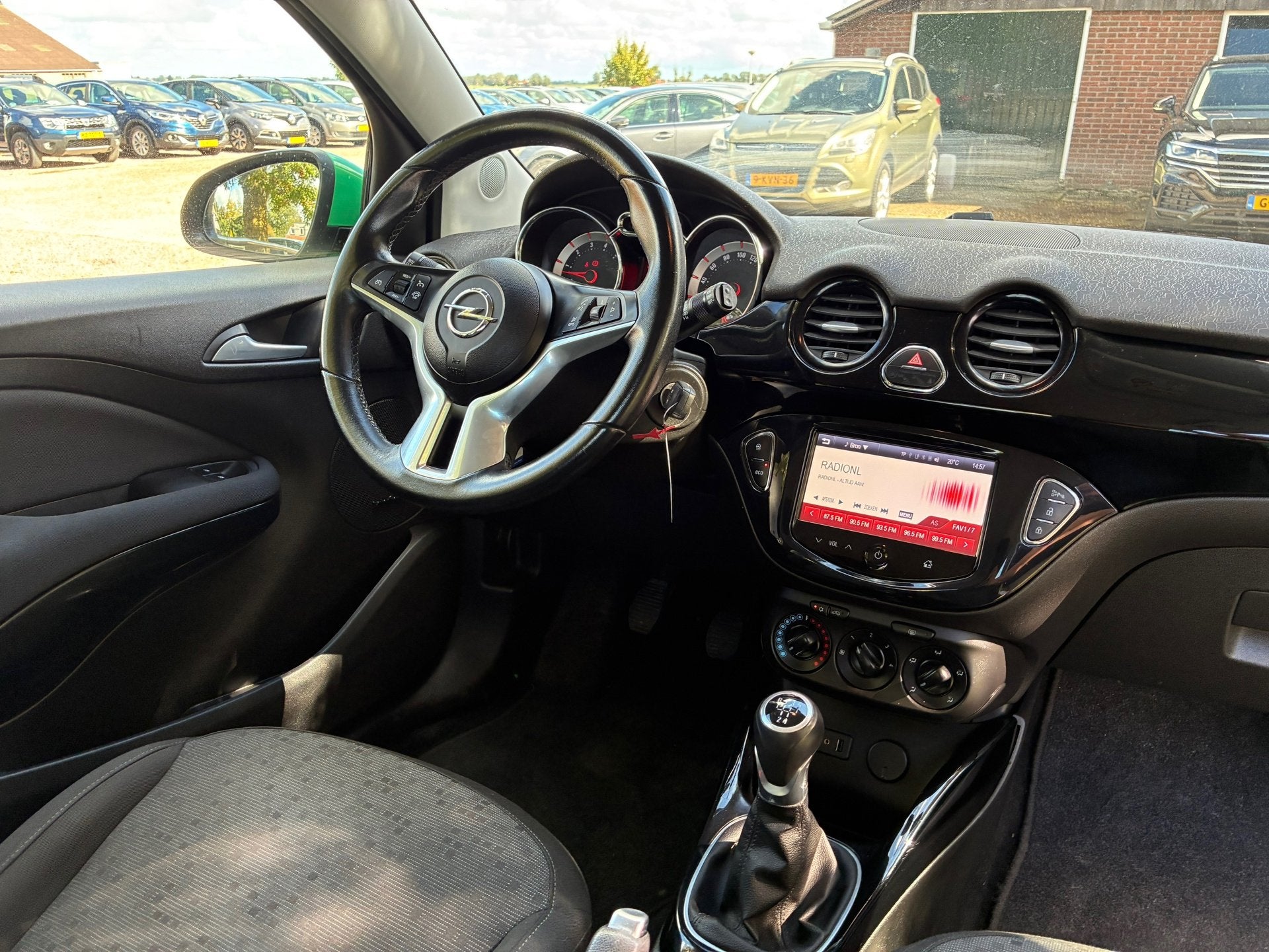 Opel ADAM 1.4 Glam | '' 68.000 KM '' + Airco + Cruise Nu €, Auto's, Voorwielaandrijving, 4 cilinders, 4 stoelen, Bedrijf