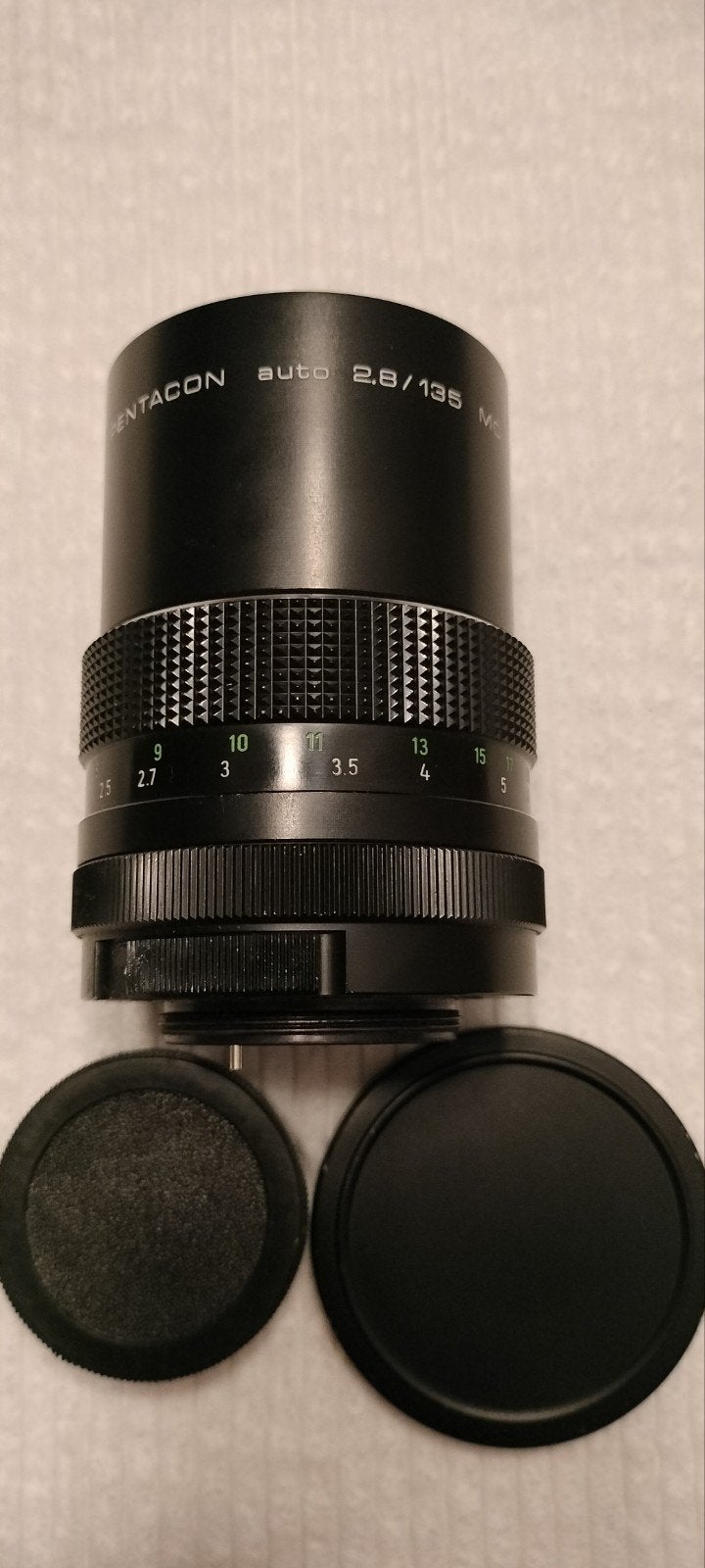 Pentacon Auto 2.8/135 MC  Telelens 135mm M42, Zo goed als nieuw, Lensdoppen, Overige merken, M42