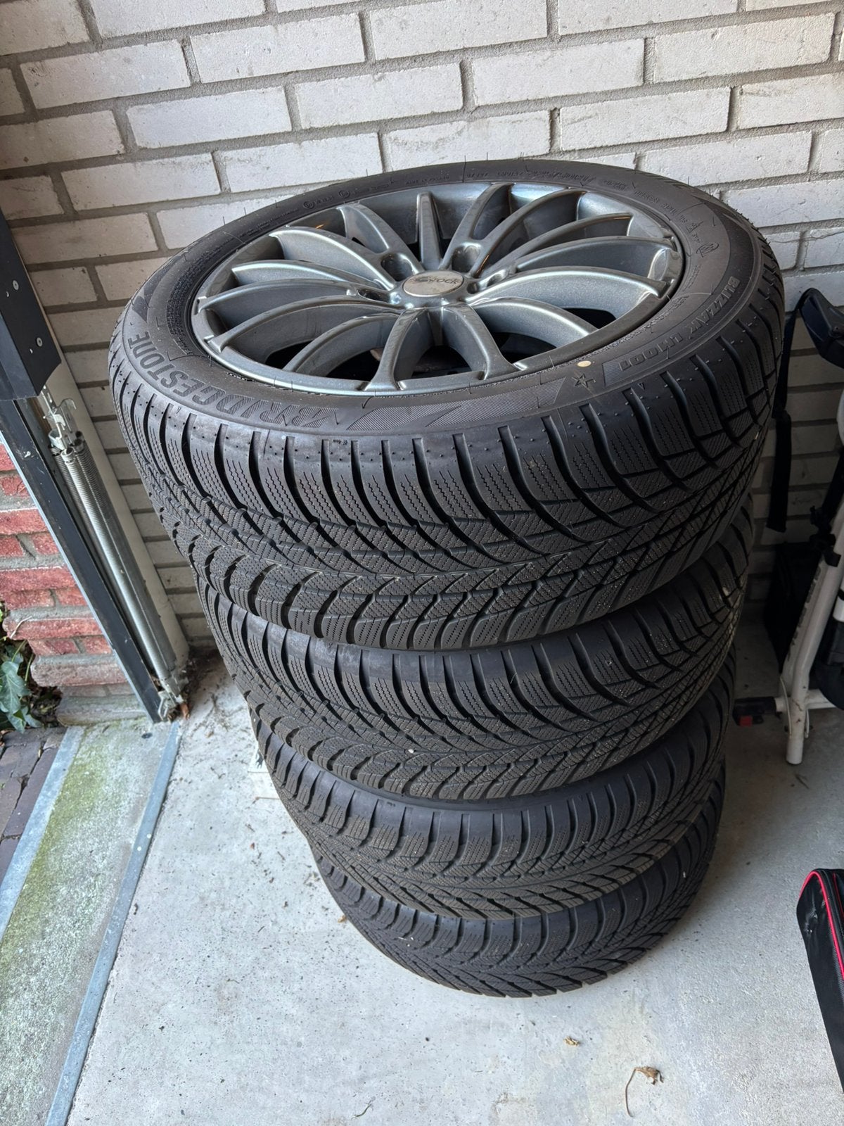 BMW Winterwielen 225/50R17RunflatBrockvelgenAlsnieuw profiel, Ophalen