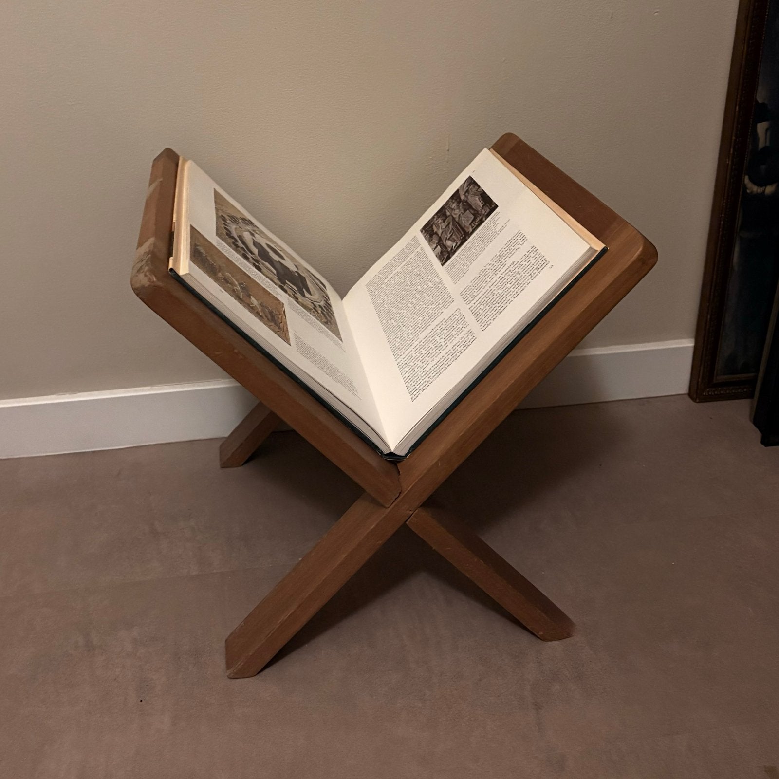 Houten Boekhouder / Boekenstandaard, Ophalen, Zo goed als nieuw