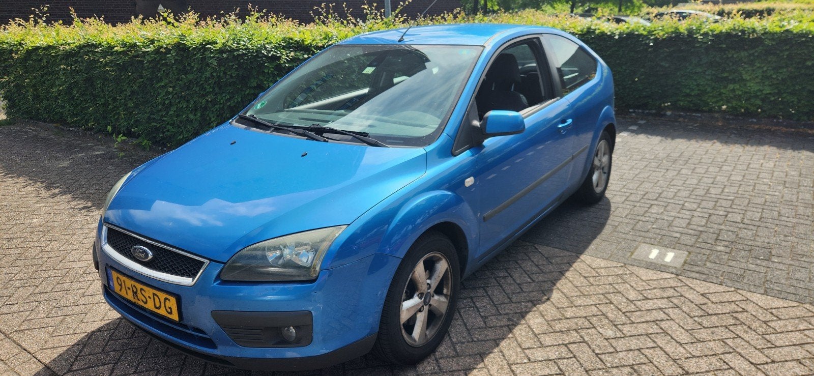 Ford Focus 1.6 74KW 3D 2005 Blauw, Auto's, 1596 cc, Regensensor, 4 cilinders, Blauw