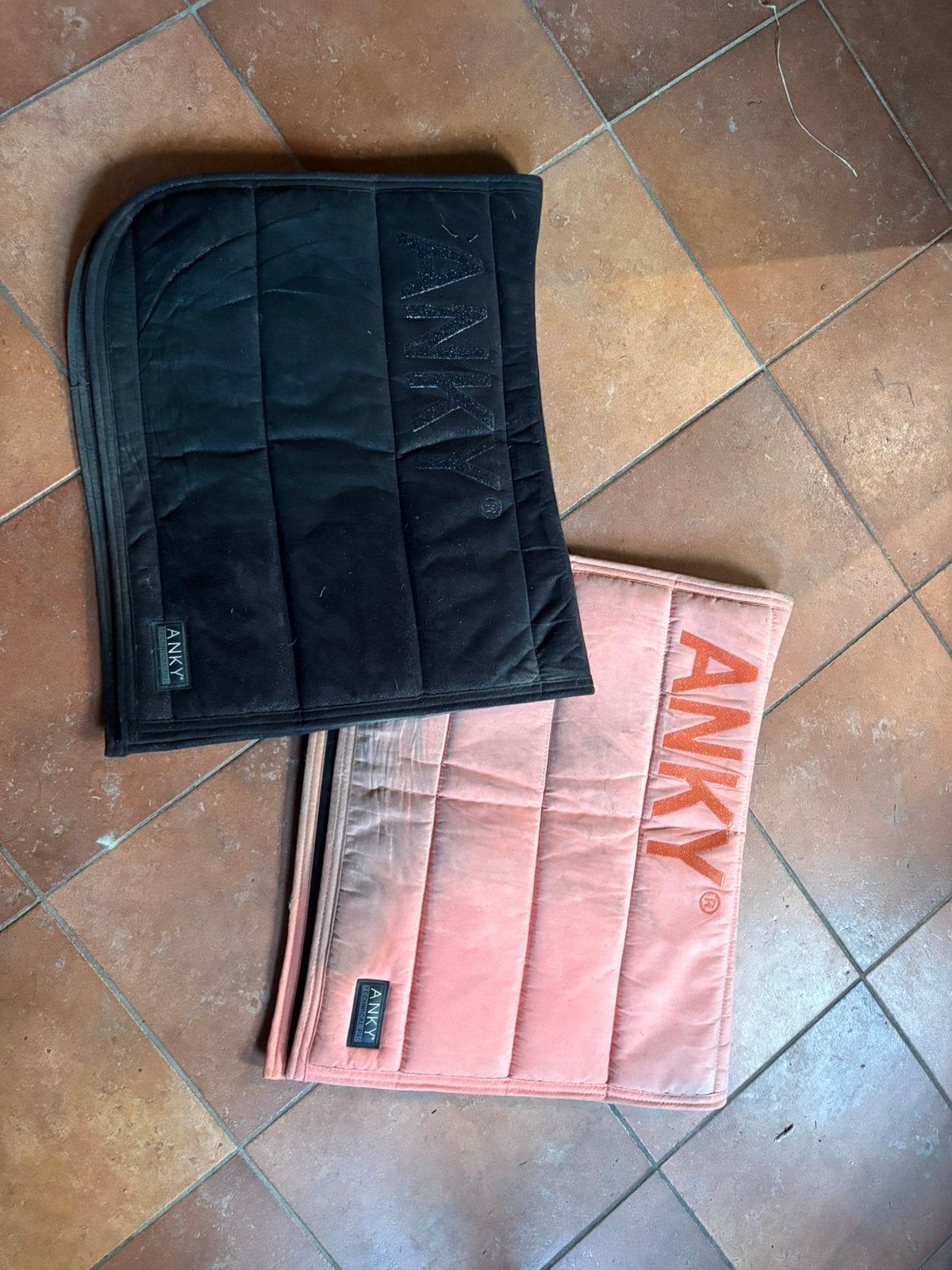 2 anky pads oranje en zwart met glitter, Ophalen, Gebruikt