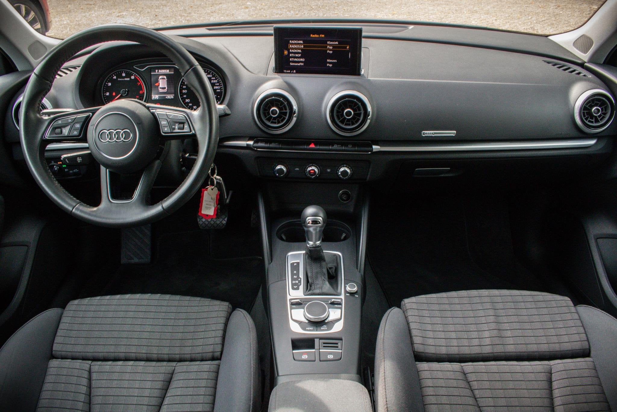 Audi A3 Sportback 1.0 TFSI Sport Lease Edition | Rijklaar |, 12 maanden, Stof, Gebruikt, 116 pk