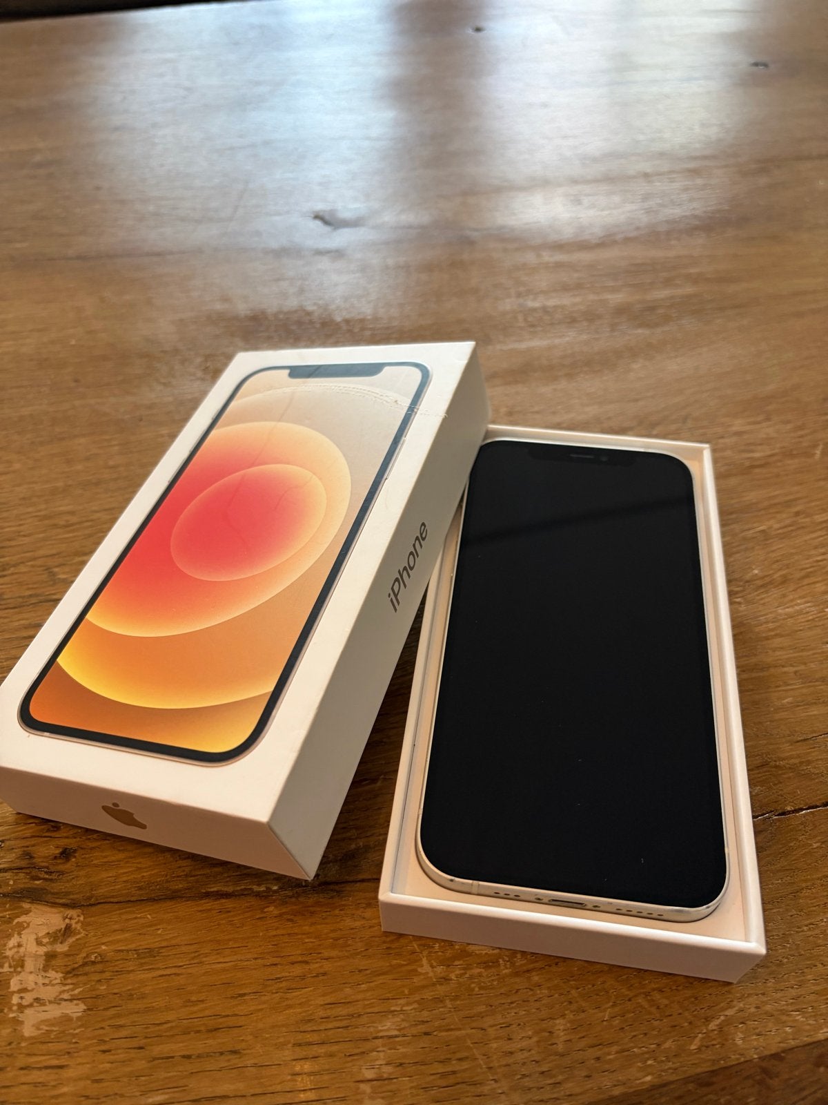 iPhone 12 Wit 128GB met accessoires