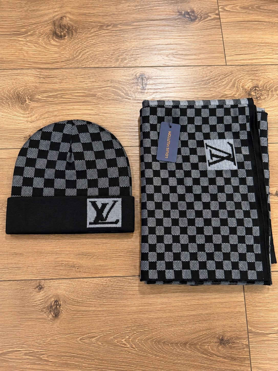 Louis Vuitton Muts & Sjaal Set, Kleding | Heren, Ophalen of Verzenden, Nieuw, Overige maten, Muts
