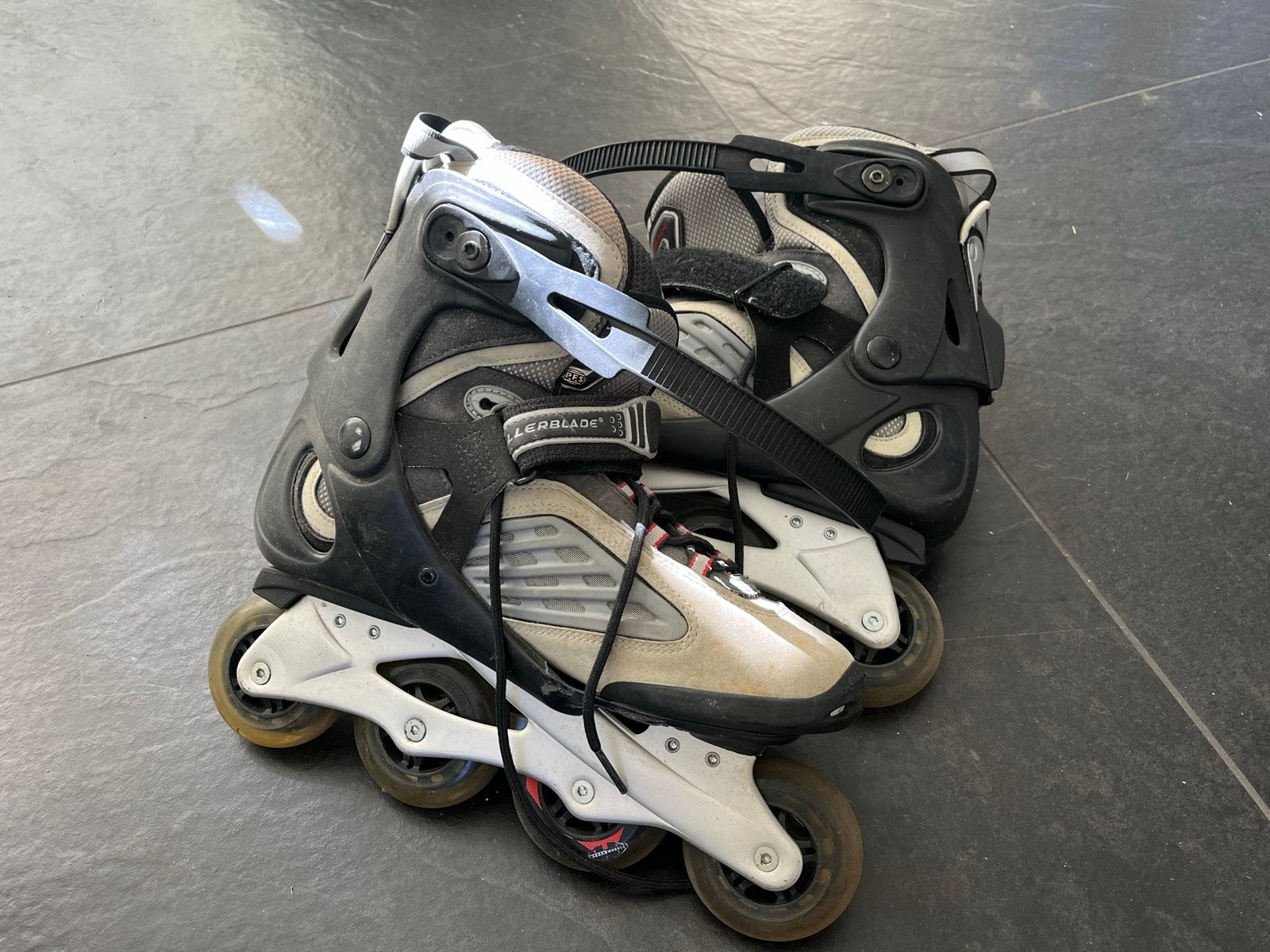 Rollerblade Training Skates Maat 40.5 met Tas en Gereedschap, Ophalen, Zo goed als nieuw, Kinderen, Inline skates 4 wielen