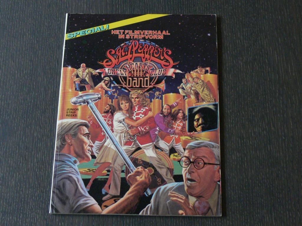 Sgt. Pepper's Lonely Hearts Club Band, Eén stripboek, Ophalen of Verzenden, Zo goed als nieuw