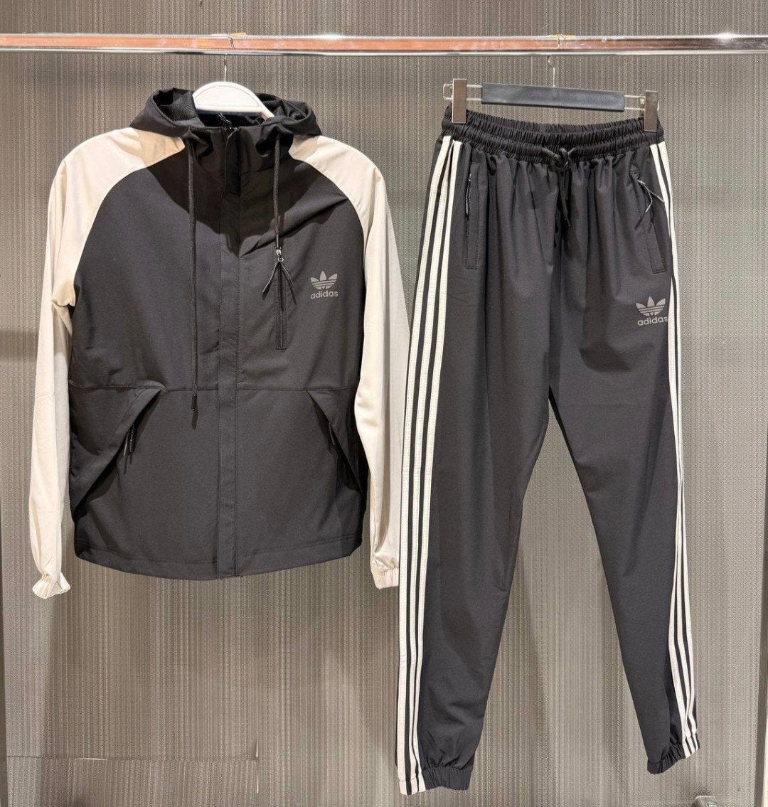 adidas compleet pak, Zwart, Nieuw, Overige maten, Ophalen of Verzenden