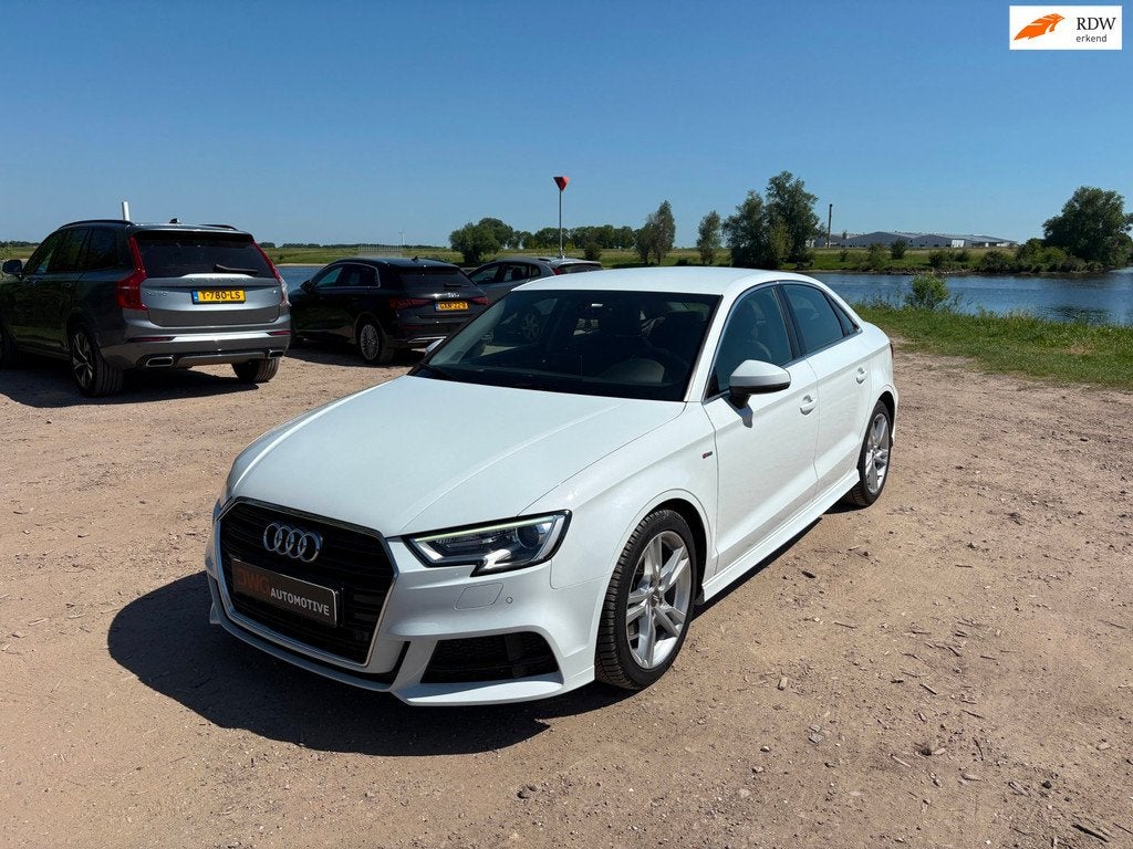 Audi A3 Limousine 35 TFSI Sport S TRONIC 150PK 2E EIG/LEER/X, Auto's, Euro 6, 4 cilinders, 150 pk, Wit
