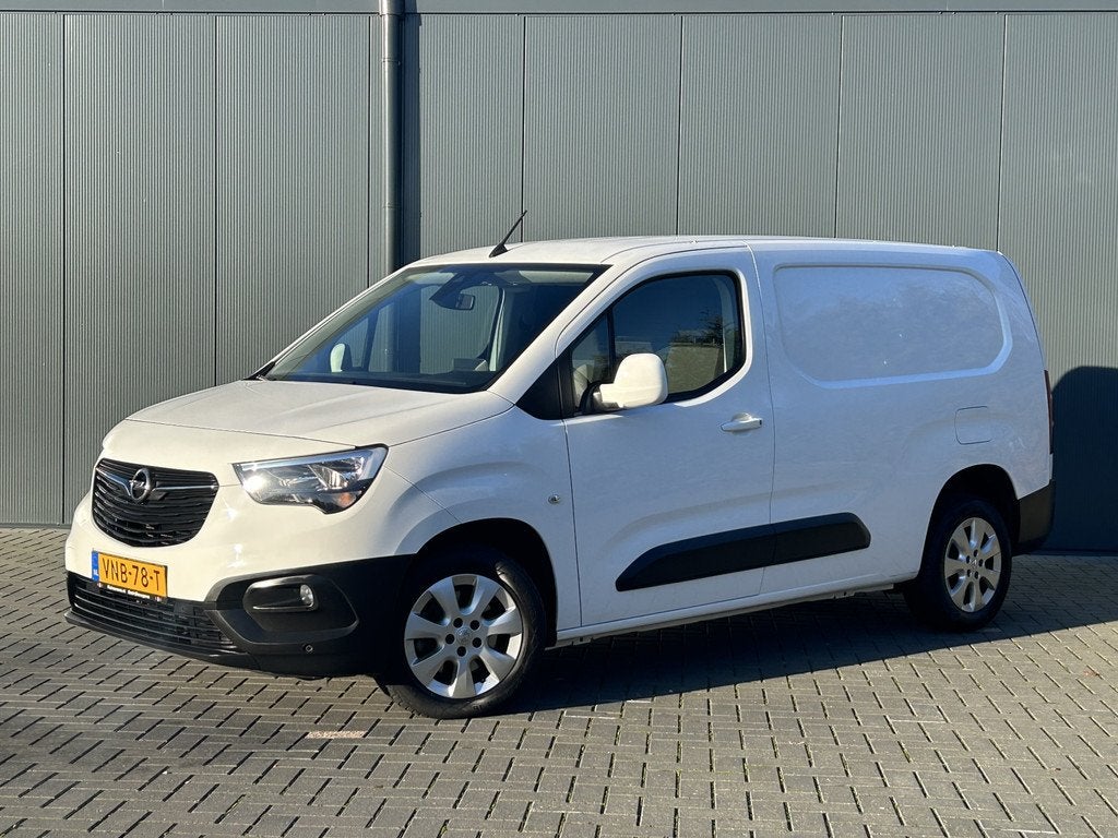 Opel Combo 1.5D 131 PK AUTOMAAT / L2H1 / 1e EIG / INRICHTING, Gebruikt, 4 cilinders, Wit, Origineel Nederlands