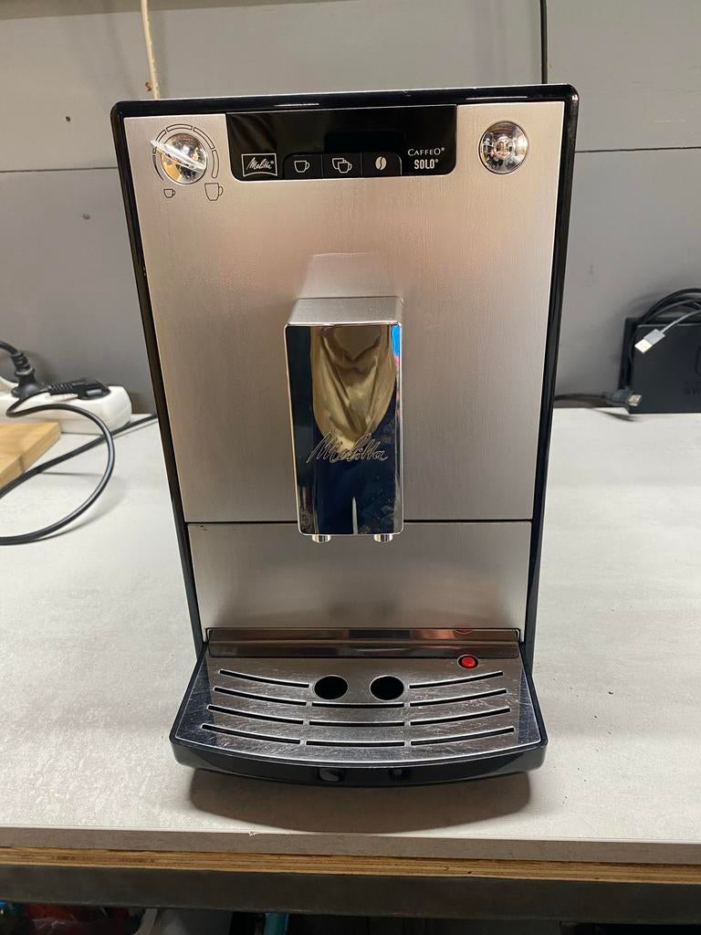 Melitta Caffeo Solo Espressomachine DEFECT !!!, Witgoed en Apparatuur, Koffiezetapparaten, Ophalen, Afneembaar waterreservoir