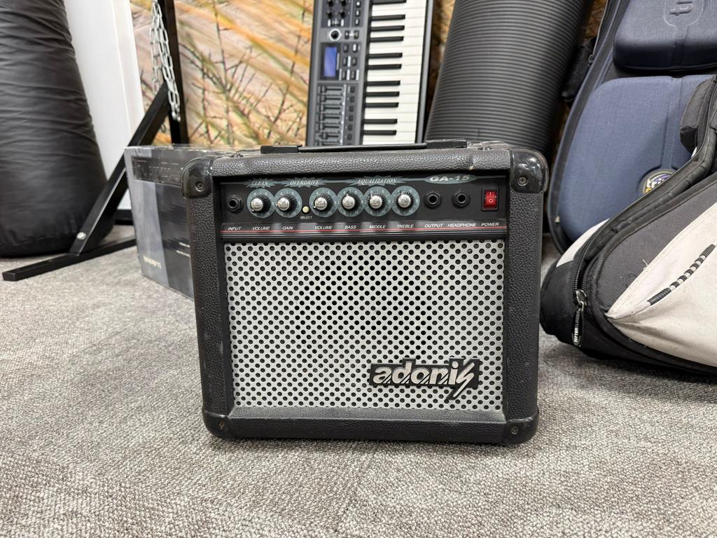 Adonis GA-15 gitaarversterker 15 watt, Ophalen, Gebruikt, Gitaar, Minder dan 50 watt
