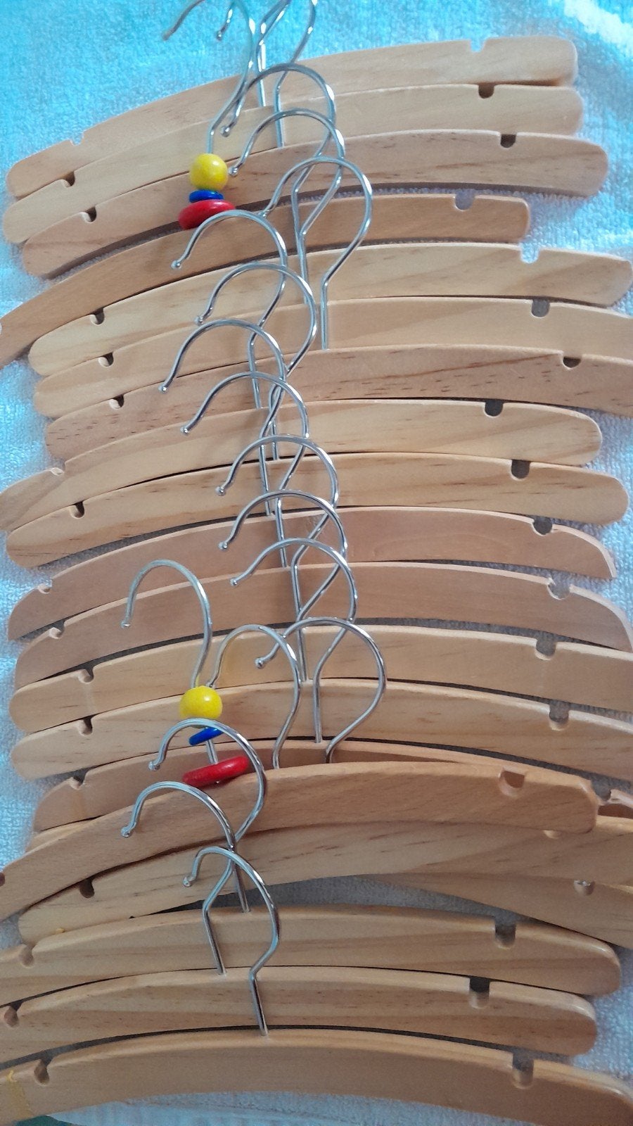 20 houten baby/ kinderkapstokjes., Ophalen