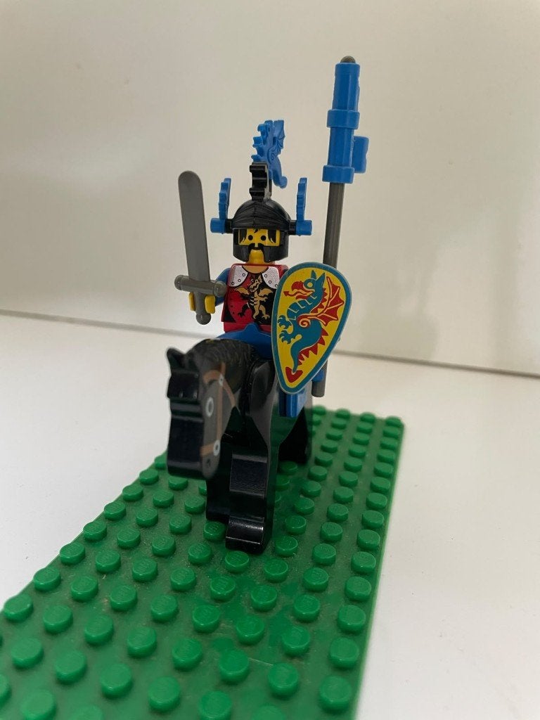 LEGO Vintage Castle Dragon Knights Ridder (6082 / 6056), Overige thema's, Lego, Ophalen of Verzenden, Zo goed als nieuw