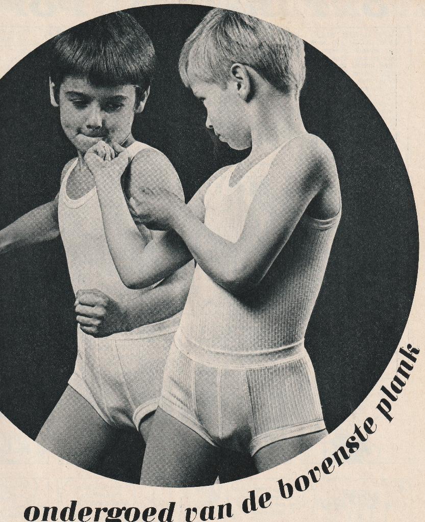 Retro reclame 1966 Hollandia jongetjes ondergoed de sterkste, Verzenden, Overige typen