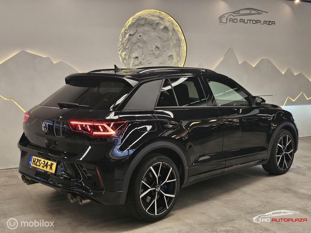 Volkswagen T-Roc 2.0 TSI 4Motion R Panorama/Akrapovic/Leder/, Auto's, Automaat, 4 cilinders, 1984 cc, Zwart
