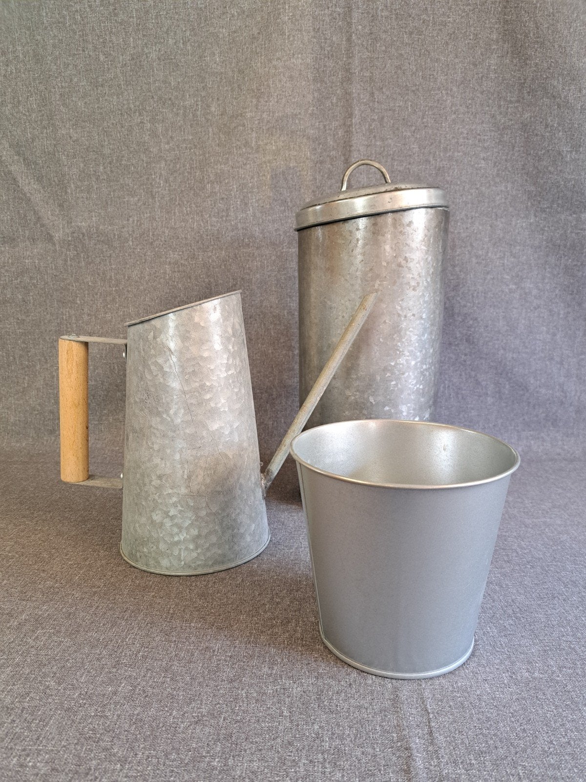 Set 3 metalen aluminium containers: gieter, blik, bloempot, Ophalen of Verzenden, Zo goed als nieuw