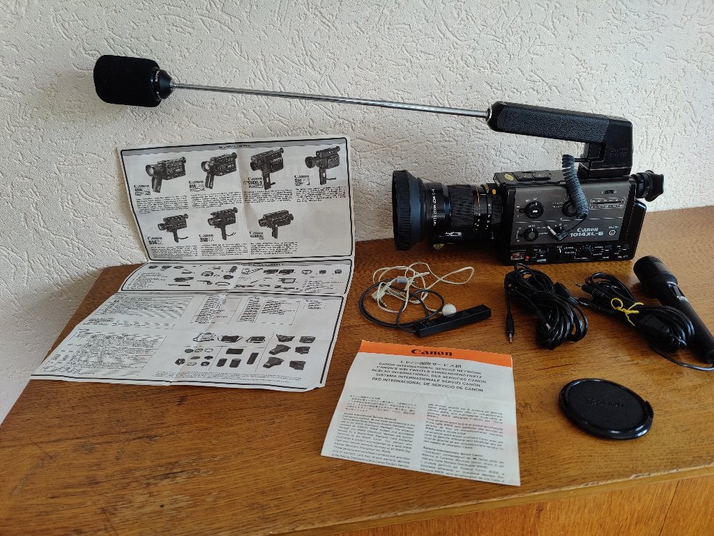 Zeldzame Videocamera canon 1014XL-s 8mm film met toebehoren., Ophalen of Verzenden, 8mm, Camera