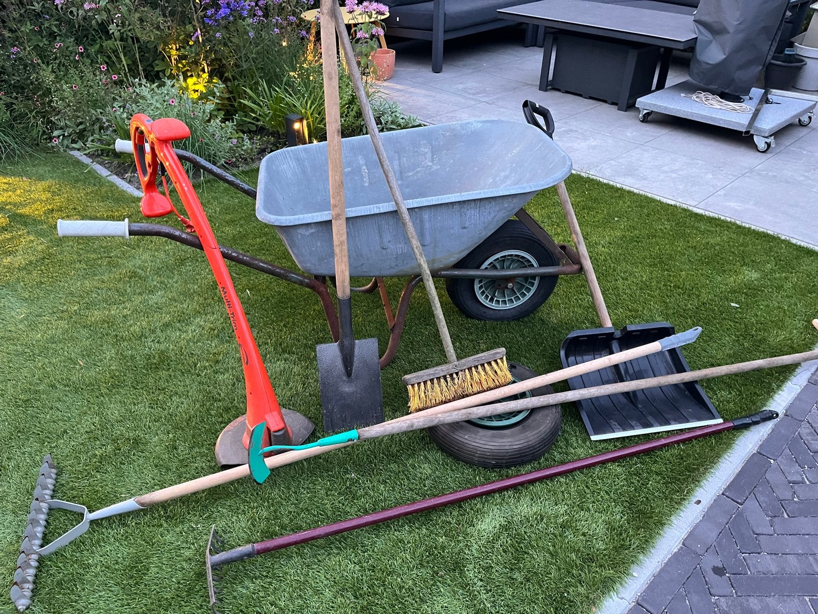 Tuin gereedschap set met kruiwagen en grastrimmer, Ophalen, Gebruikt, Overige soorten
